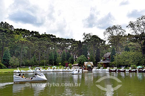  Pedalinhos no lago do Parque do Lago Negro  - Gramado - Rio Grande do Sul (RS) - Brasil