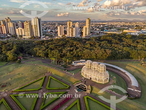  Foto aérea do Jardim Botânico de Curitiba (Jardim Botânico Francisca Maria Garfunkel Rischbieter) durante o pôr do sol  - Curitiba - Paraná (PR) - Brasil