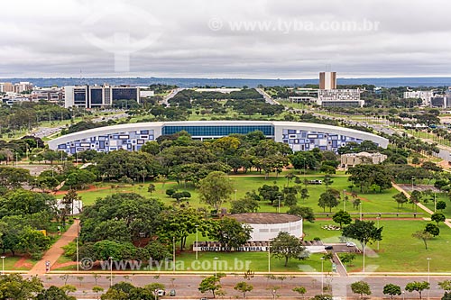  Vista do Teatro Funarte Plínio Marcos (1991) - parte do Complexo Cultural da Funarte - a partir da Torre de TV de Brasília com o Centro de Convenções Ulysses Guimarães (1979) ao fundo  - Brasília - Distrito Federal (DF) - Brasil