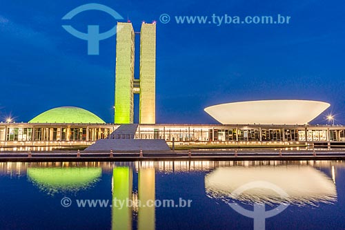  Fachada do Congresso Nacional à noite  - Brasília - Distrito Federal (DF) - Brasil