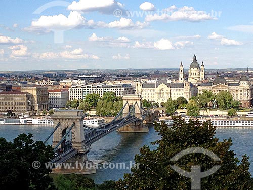  Vista da ponte The Széchenyi Chain Bridge sobre o Rio Danúbio  - Budapeste - Região de Budapeste - Hungria