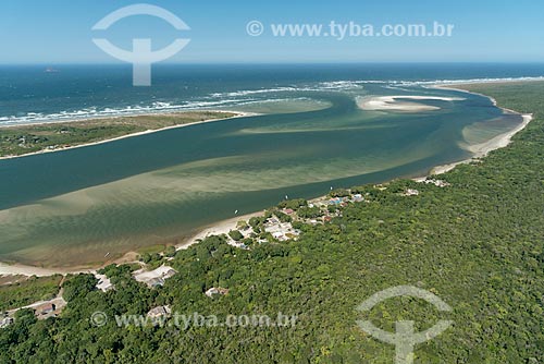  Foto aérea da Vila da Barra do Ararapira no Parque Nacional de Superagüi com o Parque Estadual da Ilha do Cardoso  - Guaraqueçaba - Paraná (PR) - Brasil