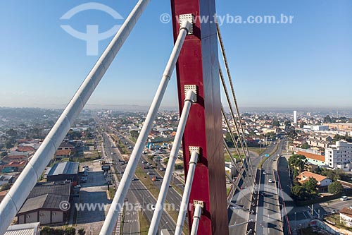  Foto feita com drone de detalhe do Viaduto Estaiado de Curitiba sob a Avenida Comendador Franco  - Curitiba - Paraná (PR) - Brasil