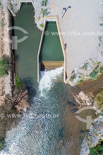  Foto feita com drone do desague do canal do Projeto de Integração do Rio São Francisco com as bacias hidrográficas do Nordeste Setentrional no Rio Paraíba - galeria fechada à direita  - Monteiro - Paraíba (PB) - Brasil