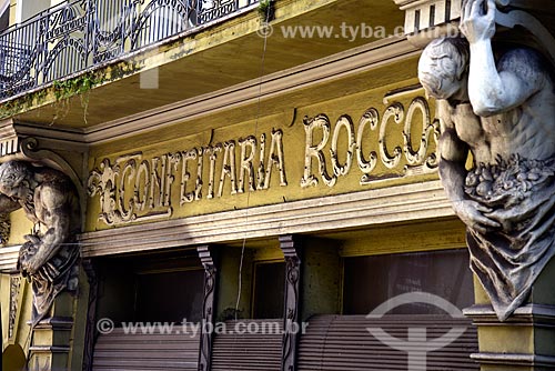  Detalhe de letreiro da Confeitaria Rocco (1912)  - Porto Alegre - Rio Grande do Sul (RS) - Brasil