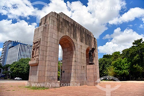  Monumento ao Expedicionário (1953) no Parque Farroupilha - também conhecido como Parque da Redenção  - Porto Alegre - Rio Grande do Sul (RS) - Brasil