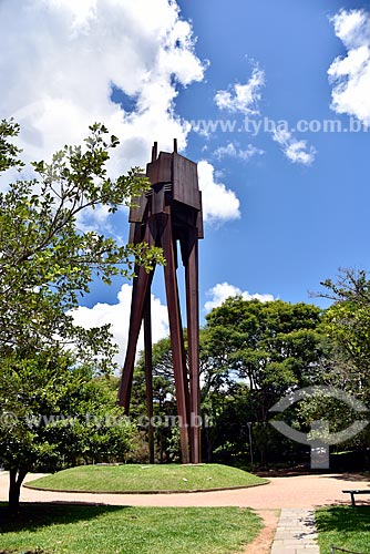  Monumento à Castelo Branco no Parque Moinhos de Vento  - Porto Alegre - Rio Grande do Sul (RS) - Brasil