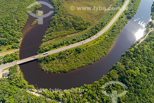  Foto feita com drone da Rodovia Doutor Manuel Hipólito Rego (SP-055) com o Rio Itaguaré no Parque Estadual Restingas de Bertioga  - Bertioga - São Paulo (SP) - Brasil