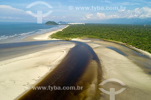  Foto feita com drone da foz do Rio Itaguaré na Praia de Itaguaré  - Bertioga - São Paulo (SP) - Brasil
