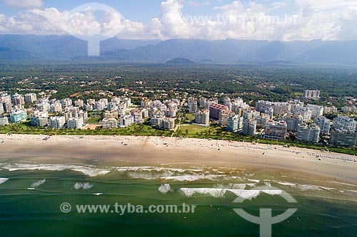  Foto feita com drone da Praia da Riviera de São Lourenço com a Serra do Itatinga ao fundo  - Bertioga - São Paulo (SP) - Brasil