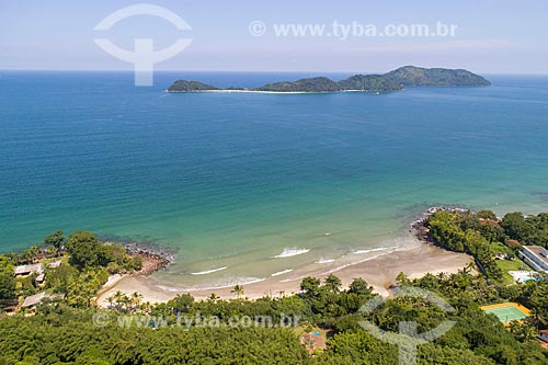  Foto feita com drone da Praia Preta com a As ilhas e a Ilha das Couves de São Sebastião ao fundo  - São Sebastião - São Paulo (SP) - Brasil