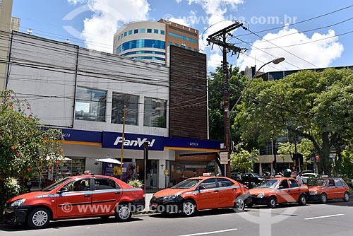  Ponto de táxi na Rua Vinte e Quatro de Outubro  - Porto Alegre - Rio Grande do Sul (RS) - Brasil