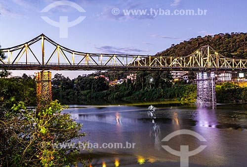  Vista da Ponte de Ferro (Ponte Aldo Pereira de Andrade) sobre o Rio Itajai-Açu durante o entardecer  - Blumenau - Santa Catarina (SC) - Brasil