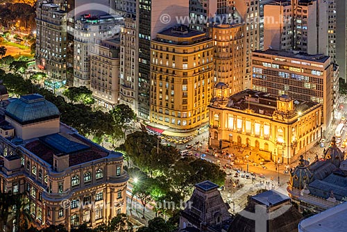 Vista de cima da Biblioteca nacional - à esquerda - com o Bar Amarelinho e o Palácio Pedro Ernesto (1923) - sede da Câmara Municipal do Rio de Janeiro - à direita  - Rio de Janeiro - Rio de Janeiro (RJ) - Brasil