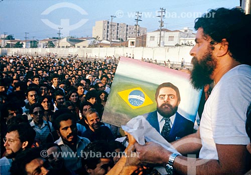  Luiz Inácio Lula da Silva durante a assembleia no Estádio de Vila Euclides em São Bernardo do Campo - década de 1980  - São Bernardo do Campo - São Paulo (SP) - Brasil