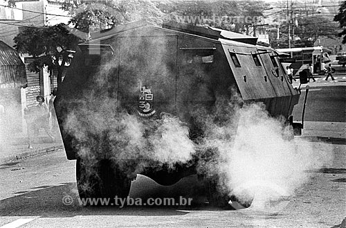  Veículo blindado usado na repressão ao movimento grevista dos metalúrgicos pelo Exército Brasileiro  - São Bernardo do Campo - São Paulo (SP) - Brasil