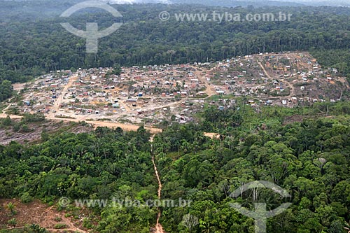  Foto aérea de área desmatada para invasão na cidade de Manaus  - Manaus - Amazonas (AM) - Brasil
