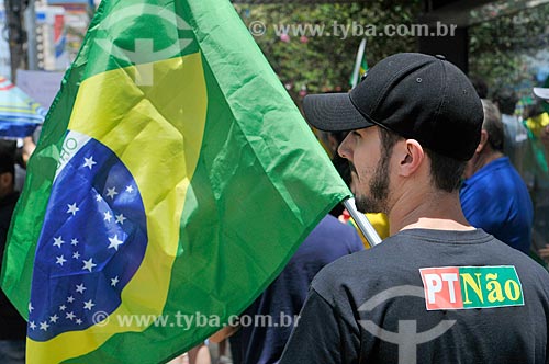  Detalhe de manifestante durante manifestação em apoio ao candidato à presidência Jair Bolsonaro  - São José do Rio Preto - São Paulo (SP) - Brasil