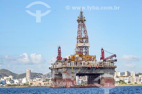  Vista de plataforma de petróleo na Baía de Guanabara  - Rio de Janeiro - Rio de Janeiro (RJ) - Brasil
