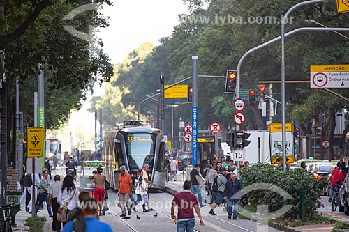  Veículo leve sobre trilhos transitando na Avenida Rio Branco  - Rio de Janeiro - Rio de Janeiro (RJ) - Brasil