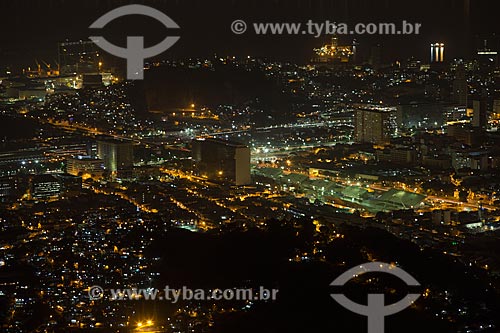  Vista do Sambódromo da Marquês de Sapucaí (1984) a partir do Cristo Redentor durante a noite  - Rio de Janeiro - Rio de Janeiro (RJ) - Brasil