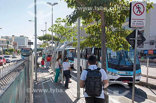  Ponto de ônibus no corredor do Expresso Fortaleza - Avenida Bezerra de Menezes  - Fortaleza - Ceará (CE) - Brasil