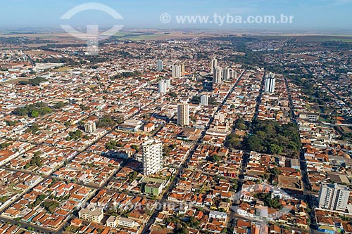  Foto feita com drone da cidade de Jaboticabal com a Catedral de Nossa Senhora do Carmo em frente à Praça Joaquim Batista  - Jaboticabal - São Paulo (SP) - Brasil