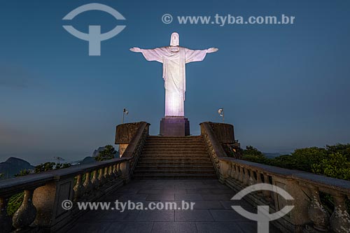  Detalhe da estátua do Cristo Redentor durante o amanhecer  - Rio de Janeiro - Rio de Janeiro (RJ) - Brasil