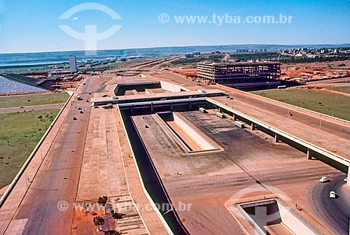 Foto aérea da Plataforma Rodoviária de Brasília durante a construção de Brasília  - Brasília - Distrito Federal (DF) - Brasil