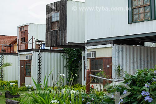  Hostel container - hostel onde os quartos são contêiners habitáveis
  - Cabo Frio - Rio de Janeiro (RJ) - Brasil