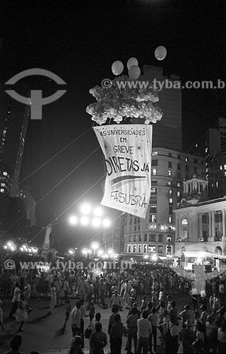  Manifestação pela Campanha das Diretas Já na Cinelândia  - Rio de Janeiro - Rio de Janeiro (RJ) - Brasil