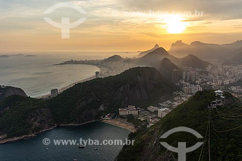  Vista do pôr do sol a partir da Praça do Bondinho no Morro da Urca  - Rio de Janeiro - Rio de Janeiro (RJ) - Brasil