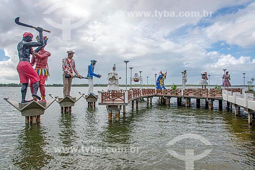  Largo da Gente Sergipana às margens do Rio Sergipe - esculturas que representam o personagens folclóricos sergipanos  - Aracaju - Sergipe (SE) - Brasil