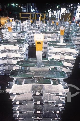  Alumínio processado pela Alcoa - década de 2000  - Poços de Caldas - Minas Gerais (MG) - Brasil