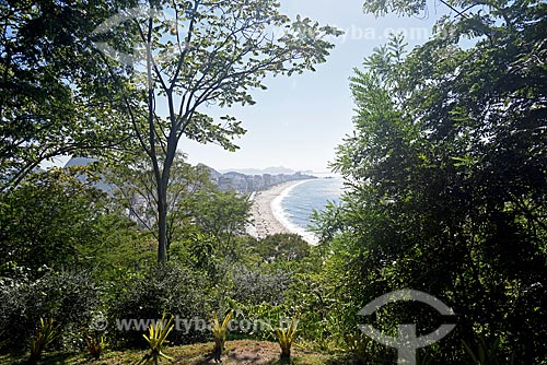  Vista da orla da Praia do Leblon e da Praia de Ipanema a partir do Parque Natural Municipal Penhasco Dois Irmãos  - Rio de Janeiro - Rio de Janeiro (RJ) - Brasil