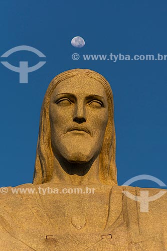  Detalhe da estátua do Cristo Redentor durante o amanhecer  - Rio de Janeiro - Rio de Janeiro (RJ) - Brasil