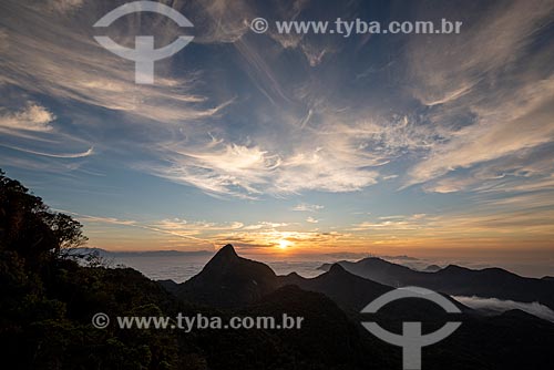  Bico do Papagaio no Parque Nacional da Tijuca durante o pôr do sol  - Rio de Janeiro - Rio de Janeiro (RJ) - Brasil