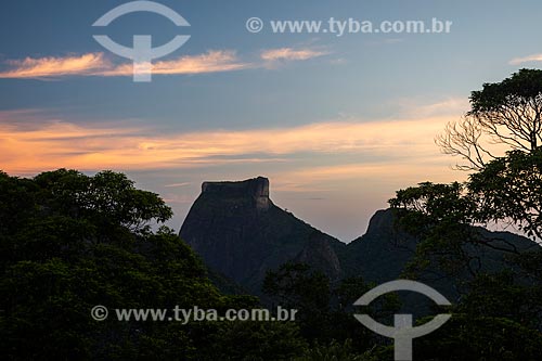  Vista da Pedra da Gávea a partir da Pedra da Proa durante o pôr do sol  - Rio de Janeiro - Rio de Janeiro (RJ) - Brasil