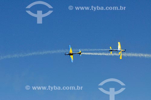  Aviões da Esquadrilha da Fumaça fazendo manobras acrobáticas  - São José do Rio Preto - São Paulo (SP) - Brasil