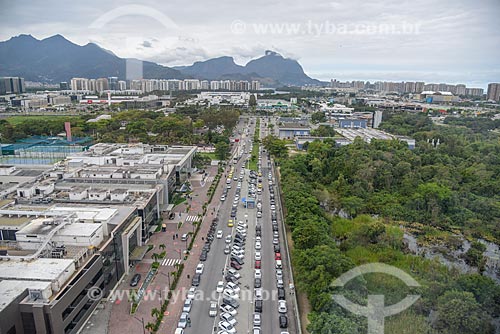  Foto aérea da Avenida Jorge Curi com a Pedra da Gávea ao fundo  - Rio de Janeiro - Rio de Janeiro (RJ) - Brasil