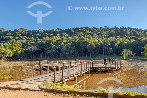  Deck no lago do Jardim Botânico da Universidade Federal de Juiz de Fora  - Juiz de Fora - Minas Gerais (MG) - Brasil