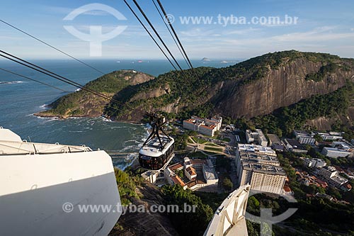  Bondinho fazendo a travessia para o Morro da Urca  - Rio de Janeiro - Rio de Janeiro (RJ) - Brasil