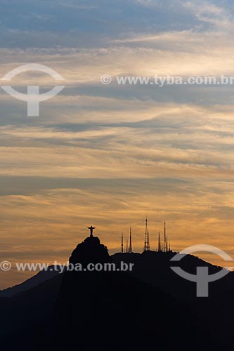  Vista do Cristo Redentor e do Morro do Sumaré a partir do mirante do Pão de Açúcar durante o pôr do sol  - Rio de Janeiro - Rio de Janeiro (RJ) - Brasil