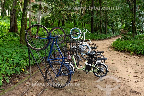  Detalhe de bicicletário no Parque Nacional da Tijuca  - Rio de Janeiro - Rio de Janeiro (RJ) - Brasil