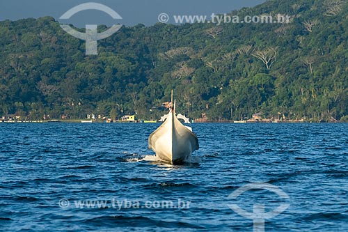  Canoa caiçara na baía de Guaraqueçaba  - Guaraqueçaba - Paraná (PR) - Brasil