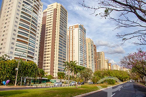  Fachada de condomínios residenciais na Avenida Professor João Fiusa  - Ribeirão Preto - São Paulo (SP) - Brasil