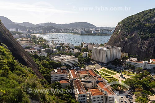  Praticante de slackline entre o Morro da Babilônia e o Morro da Urca  - Rio de Janeiro - Rio de Janeiro (RJ) - Brasil