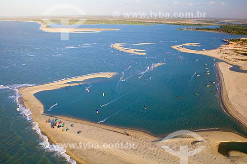  Kitesurf na Praia de Macapá e a Foz do Rio Camurupim  - Luís Correia - Piauí (PI) - Brasil