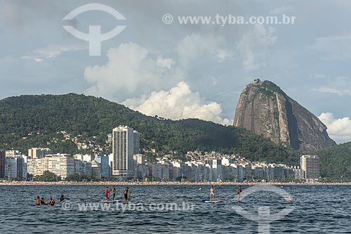  Vista da Praia de Copacabana com Pão de Açúcar ao fundo  - Rio de Janeiro - Rio de Janeiro (RJ) - Brasil