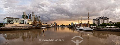  Orla de Puerto Madero com Fragata ARA Presidente Sarmiento ancorada  - Buenos Aires - Província de Buenos Aires - Argentina